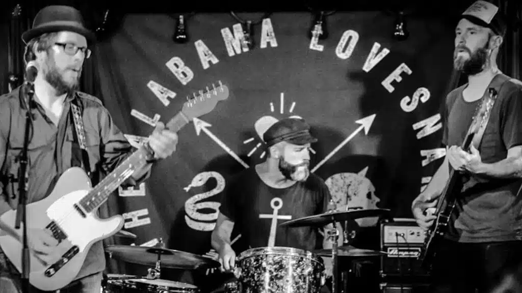 26_06_13_Alabama_Lovesnakes